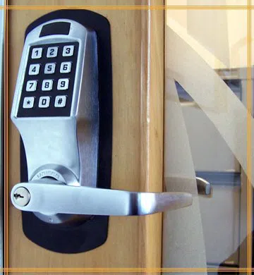 Indianapolis Lock Master Indianapolis, IN 317-456-5165 Indianapolis Lock Master Indianapolis, IN 317-456-5165 - com-cont-02